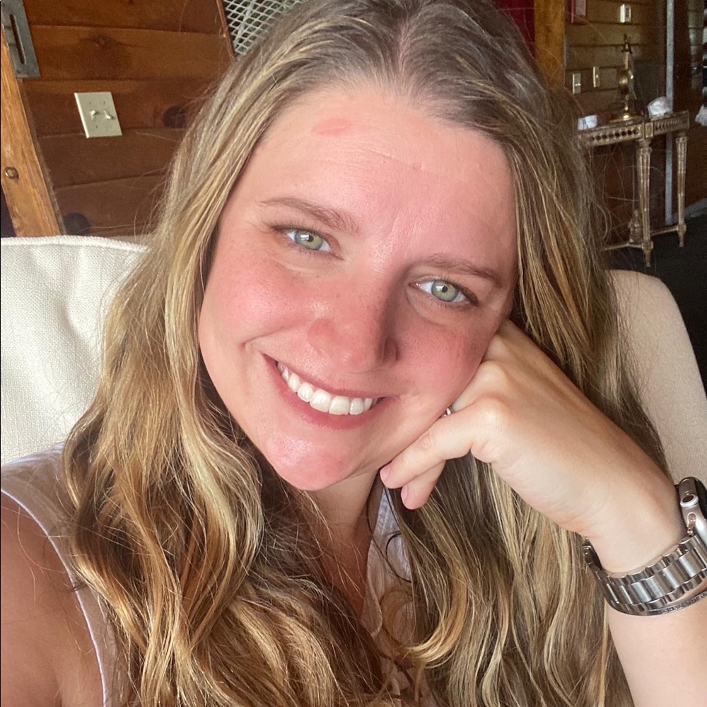 Meet your Posher, Abbey